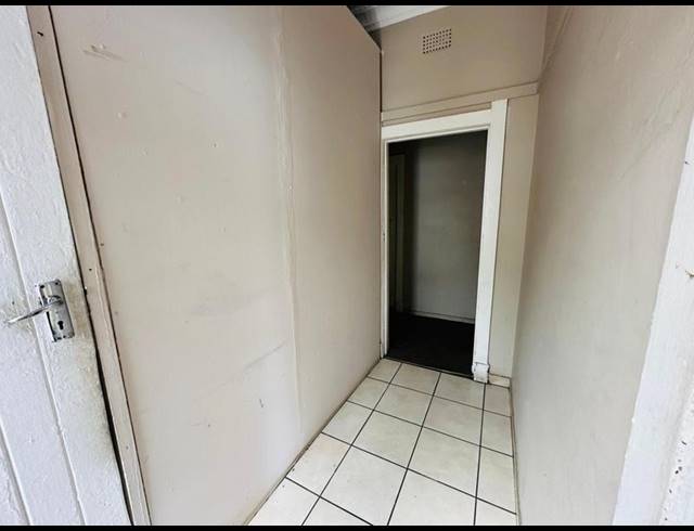 7 BEDROOM HOUSE FOR SALE IN ORANGE GROVE